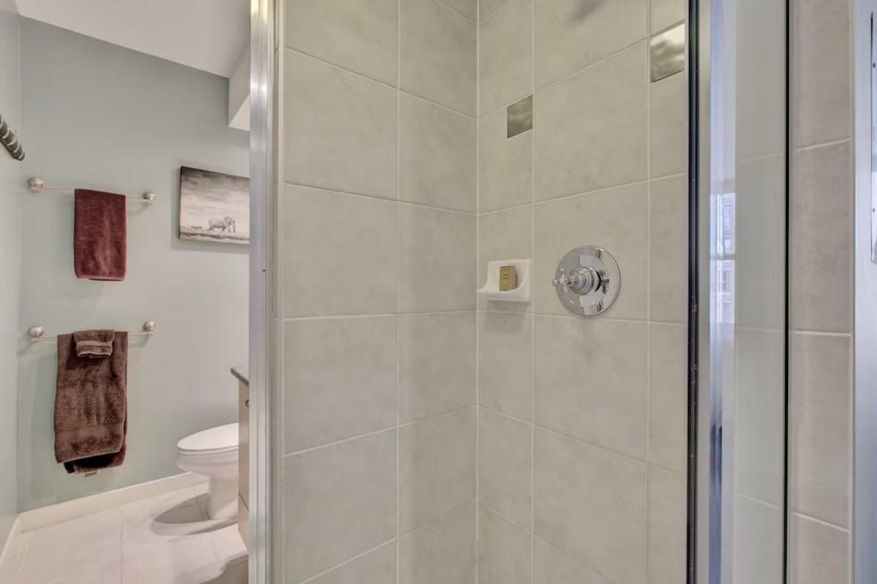 1070 Richards St #1345529P - Photo 6 of 49