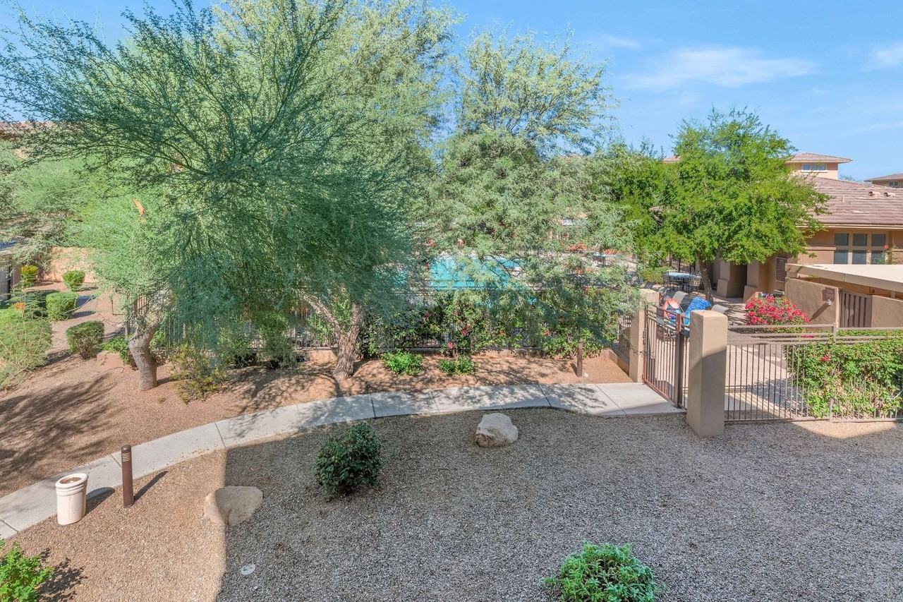 20100 North 78th Place #2210 - Photo 6 of 22