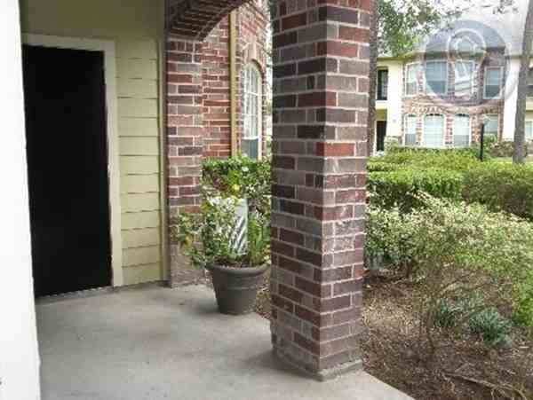 13229 Champions Centre Dr - Photo 3 of 10