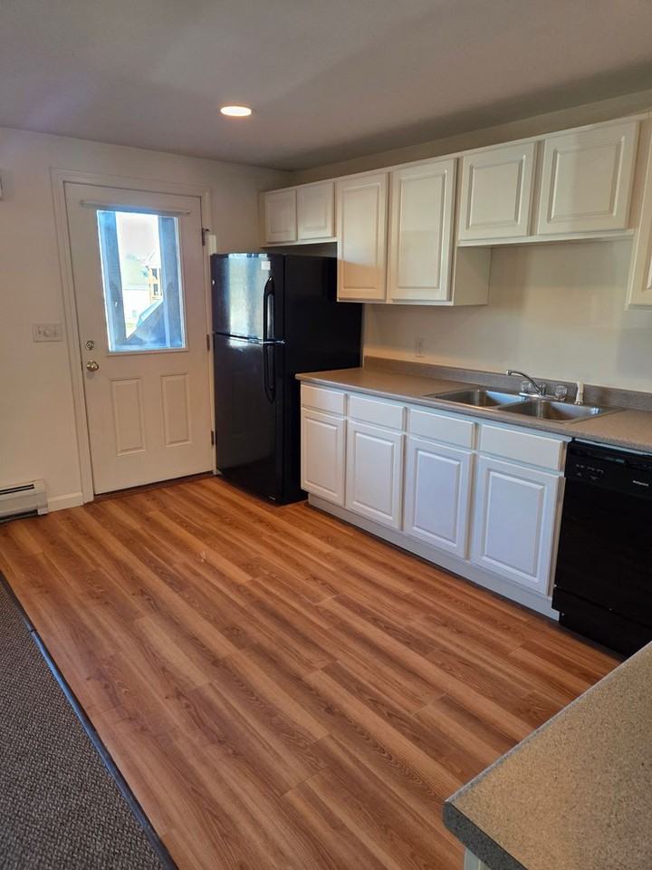 3 Bennett Way - Photo 2 of 17
