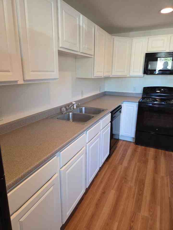 3 Bennett Way - Photo 3 of 17