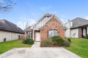 featured image of 1041 Washington Drive