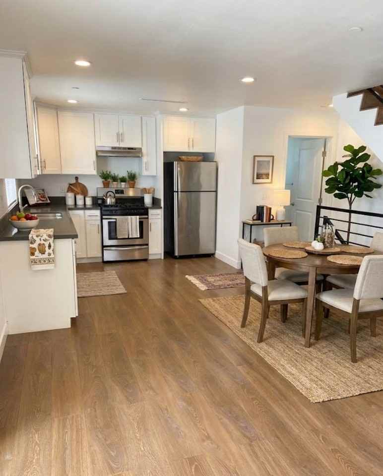 11514 Emelita Street - Photo 4 of 43