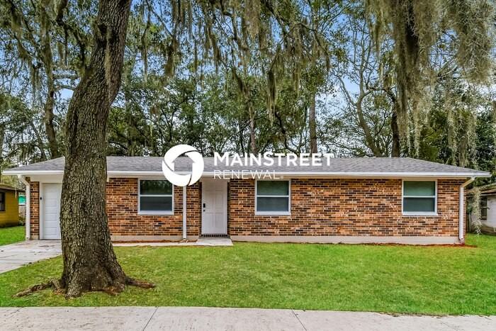 1349 Eagle Cove Road North