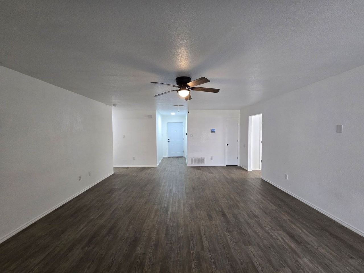 5409 Shawn Dr - Photo 4 of 31