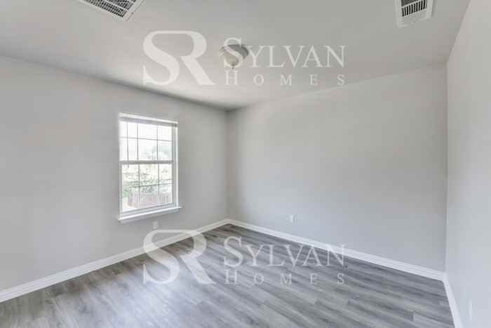 5304 Joshua Ct - Photo 2 of 15