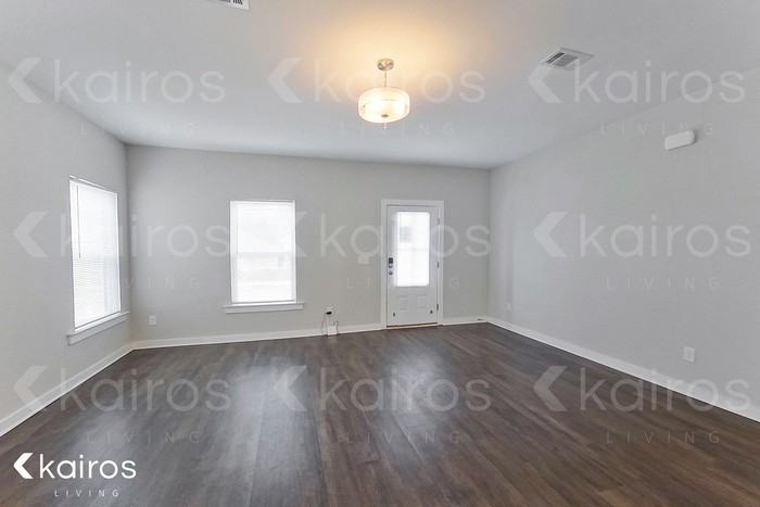 11545 Crimson Ridge Road - Photo 4 of 19