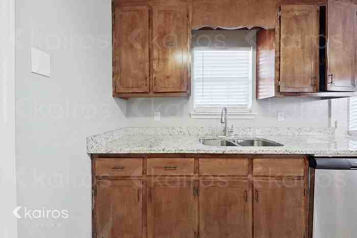 200 Deer Pkwy - Photo 6 of 16