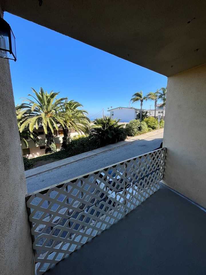 3620 S PACIFIC AVE - Photo 7 of 18