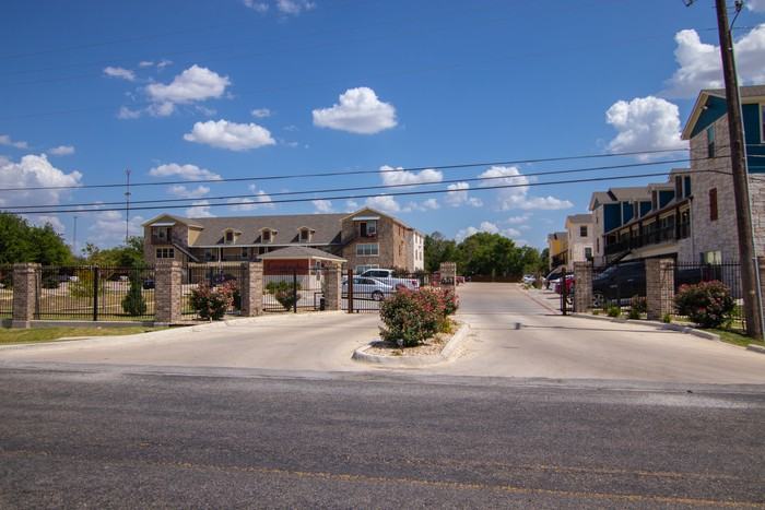 651 East Mcgregor Drive #107 - Photo 4 of 4