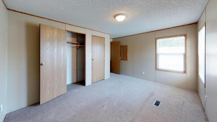 138 American Avenue - Photo 2 of 16