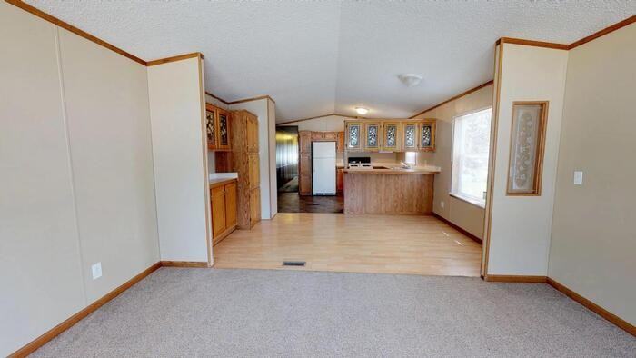 138 American Avenue - Photo 6 of 16