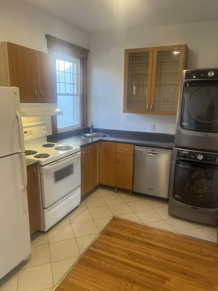 1478 Queen Street East #2nd Floor - Photo 2 of 20