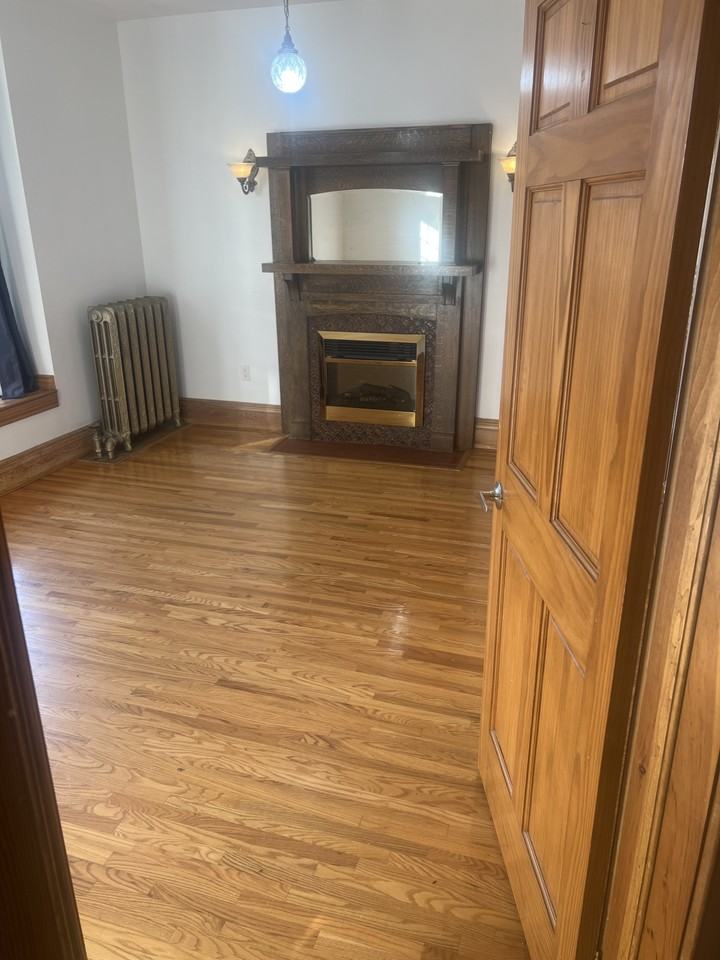 1478 Queen Street East #2nd Floor - Photo 4 of 20