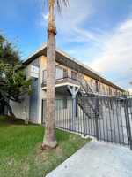 featured image of 1604 Henderson Avenue #6