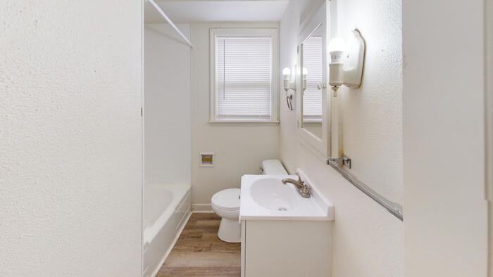 514 East Boulevard Avenue #2 - Photo 4 of 9