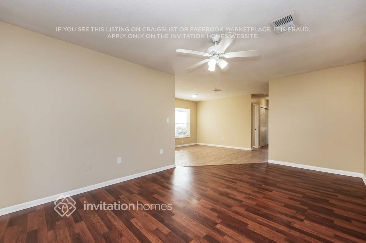 220 Mary Ellen Avenue - Photo 4 of 21