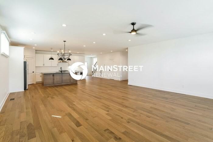 606 26th Ave N - Photo 3 of 17