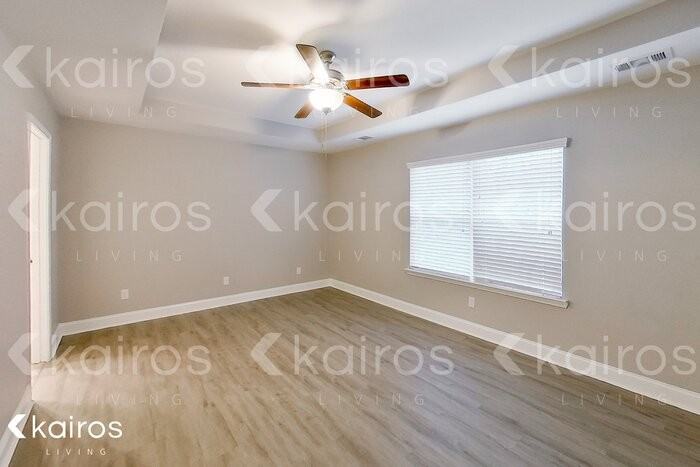 601 Ferguson Ln - Photo 7 of 23