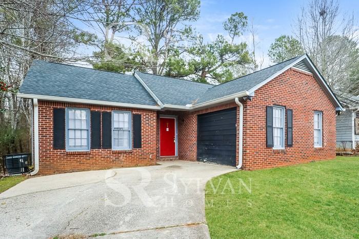 781 Redland Dr - Photo 2 of 15