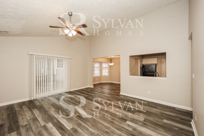 781 Redland Dr - Photo 4 of 15