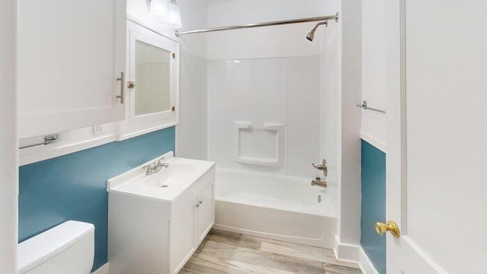 822 E Avenue E - Photo 2 of 10