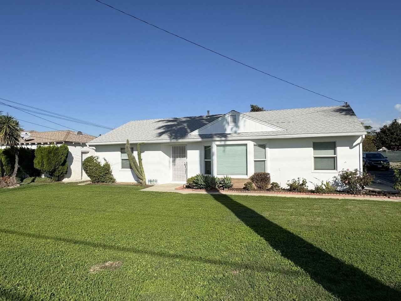 4670 Riverside Drive - Photo 2 of 30