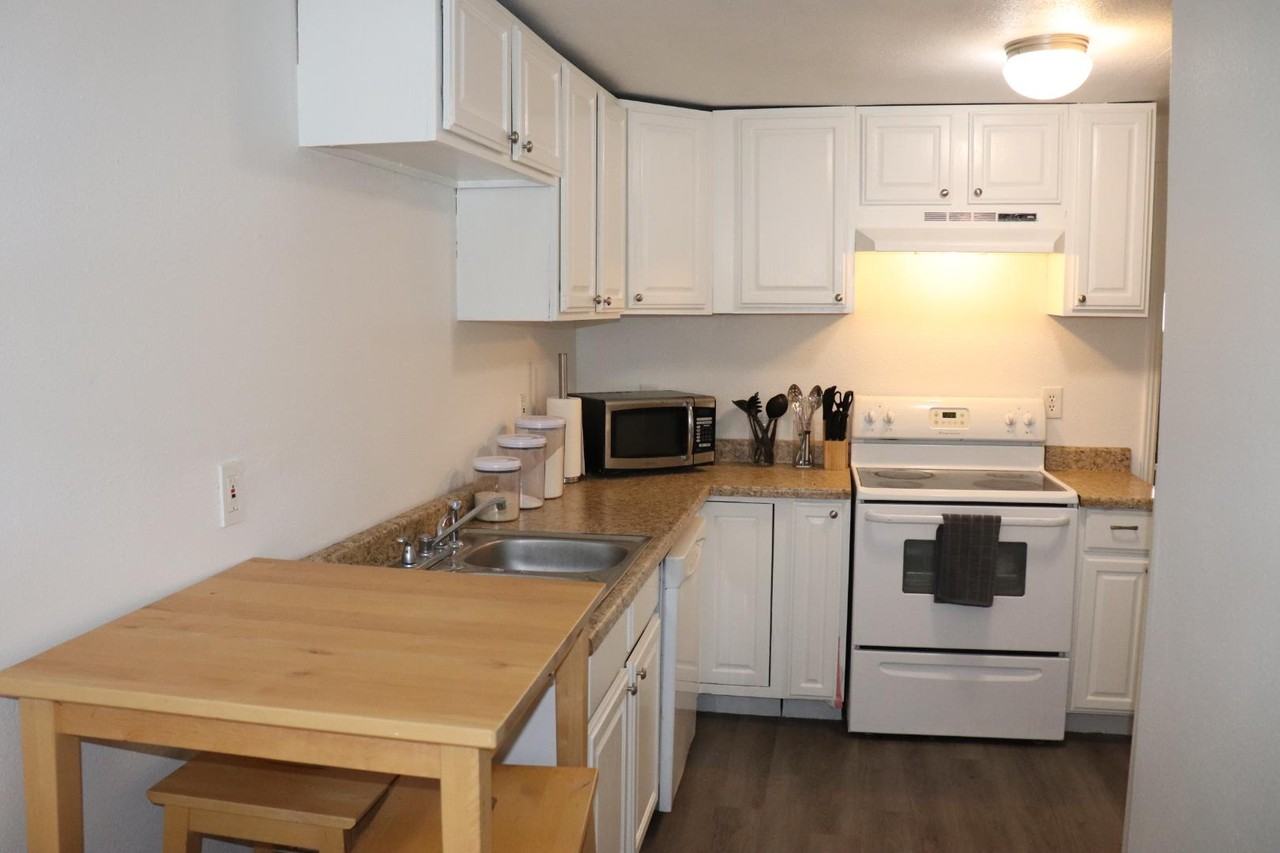 44 W 2700 S - Photo 3 of 10