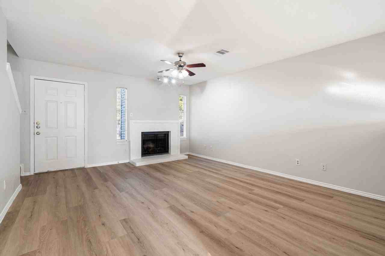 1848 River Crossing Circle - Photo 7 of 34