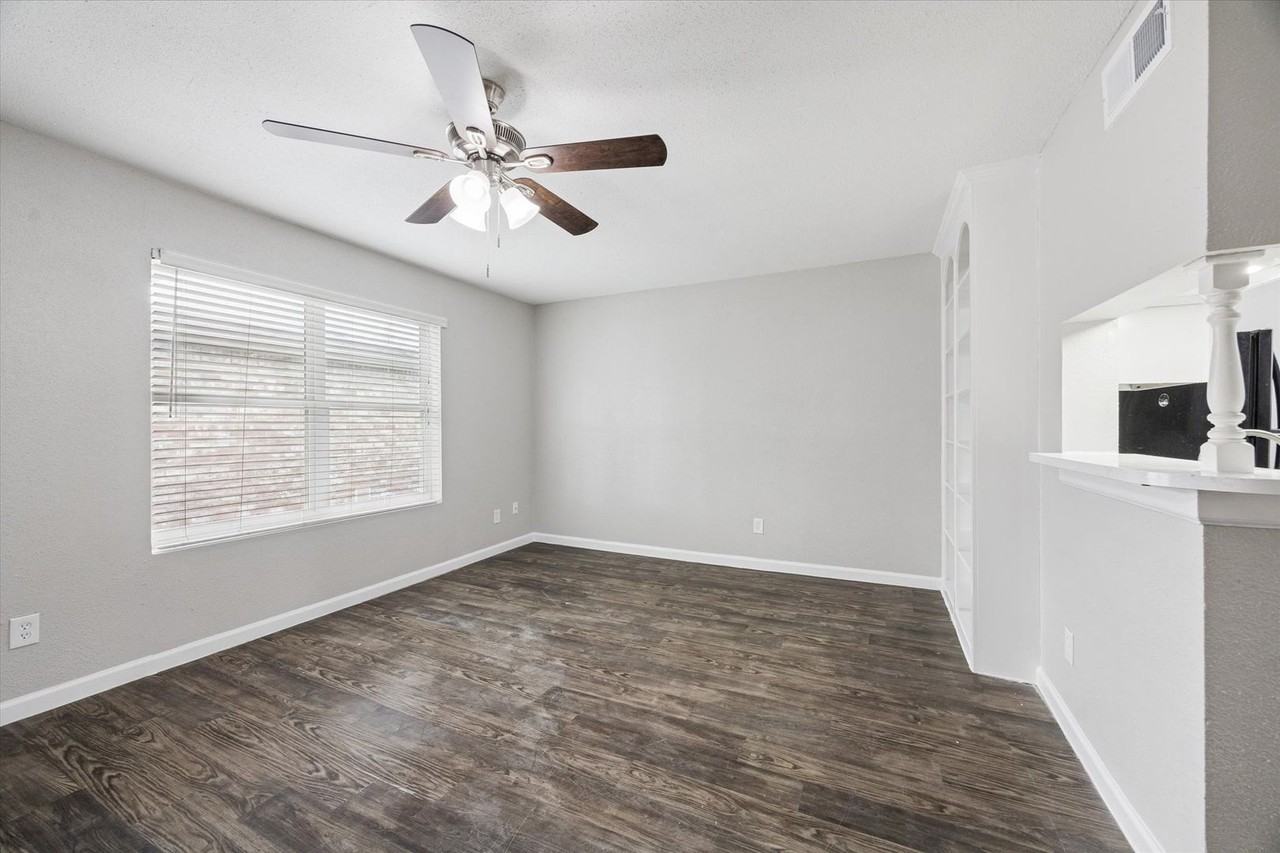 Tara Oaks - Photo 4 of 10