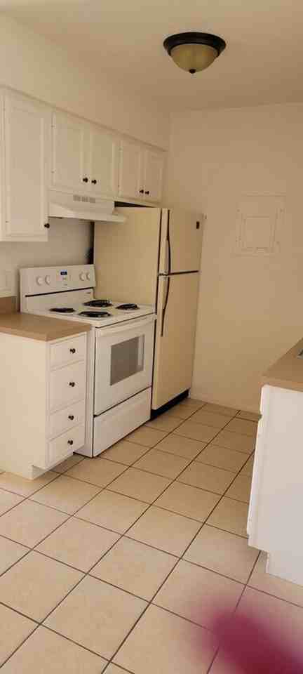 Sundown Apts - Photo 3 of 27