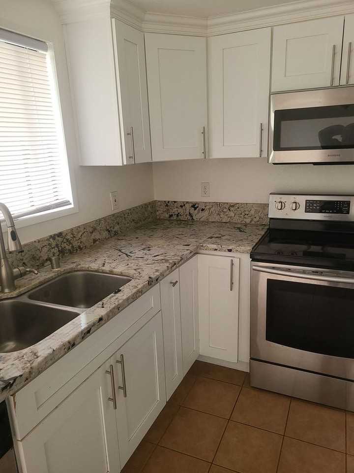 1965 Coulston St - Photo 2 of 9