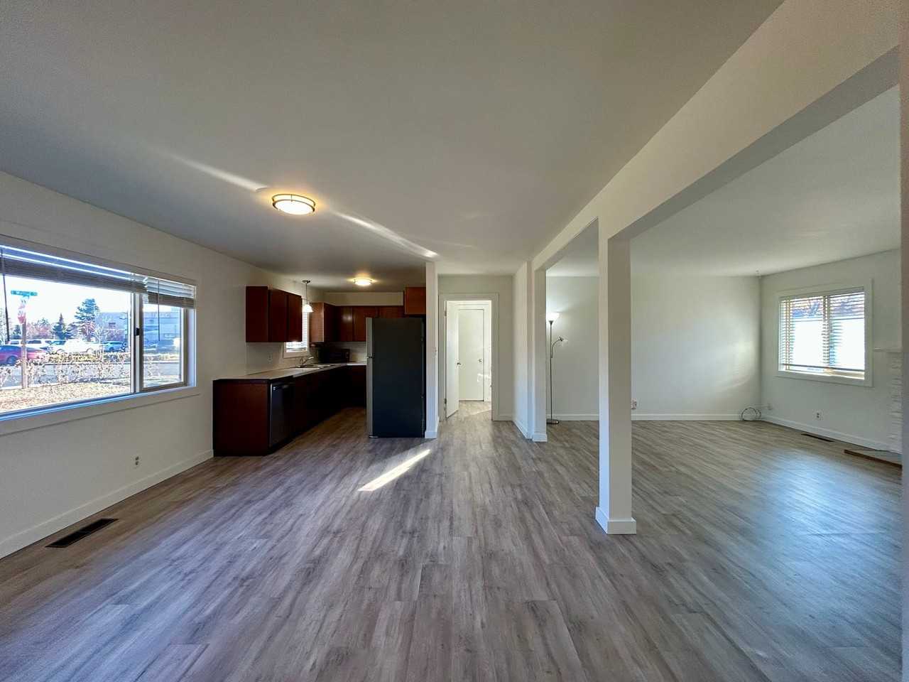 407 S Walnut St - Photo 6 of 21
