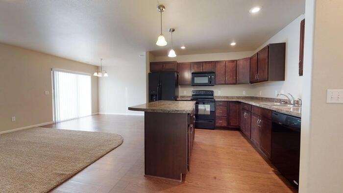 4009 29th St SE - Photo 3 of 19