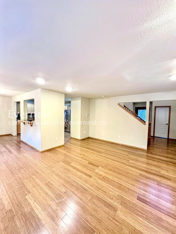 11827 2nd Street Southeast - Photo 2 of 24