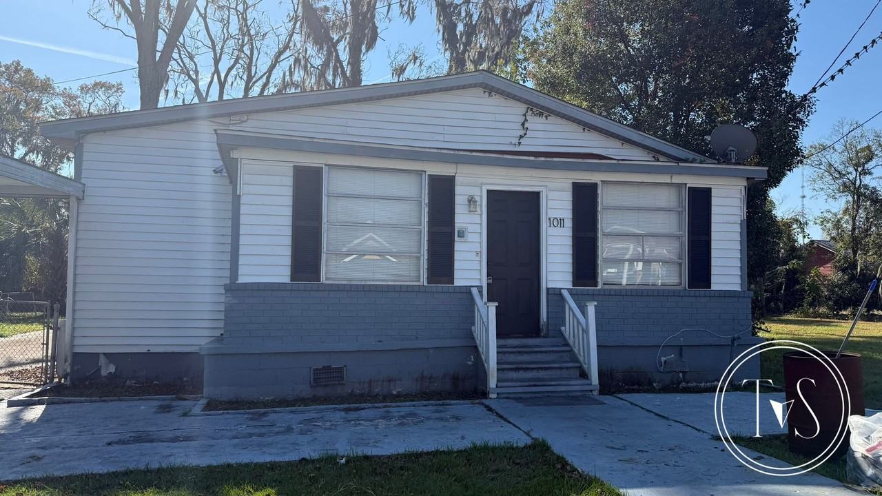 1011 West 53rd Street - Photo 6 of 20