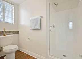 10407 Magnolia Blvd - Photo 1 of 1