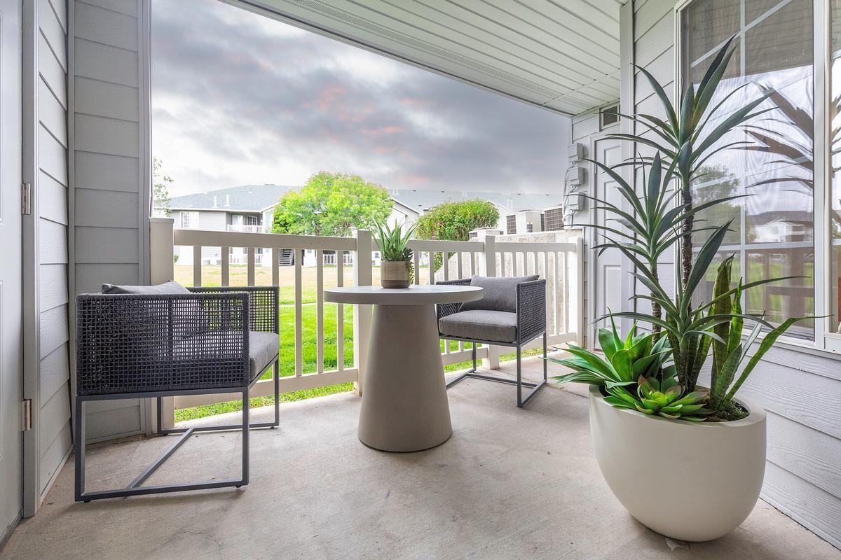 3851 W Cobble Ridge Dr