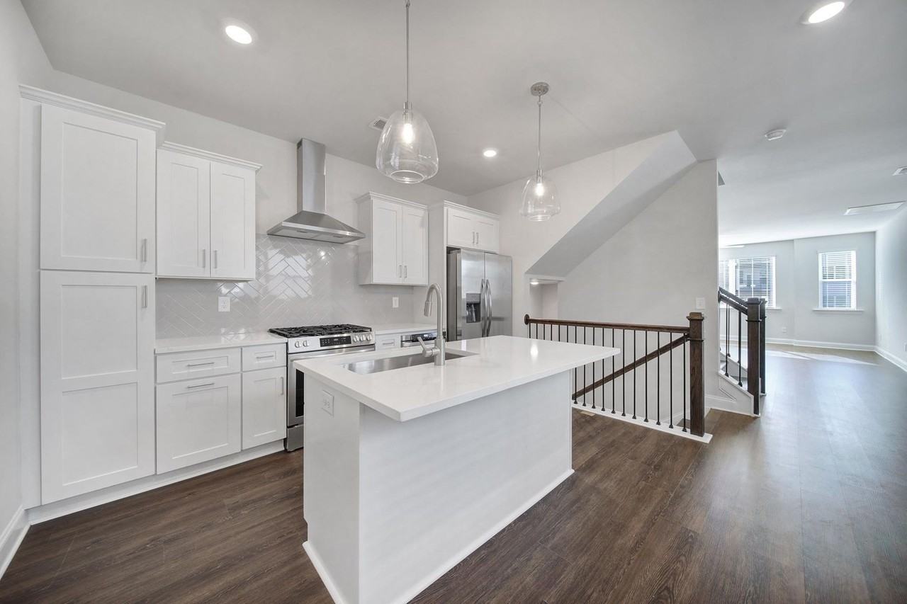 2432 Arty Avenue - Photo 7 of 20