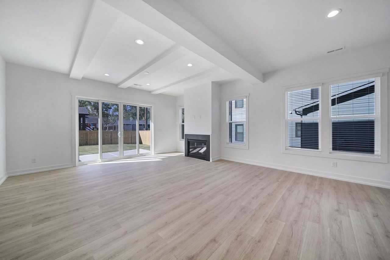 511 Bowman Rd - Photo 4 of 23