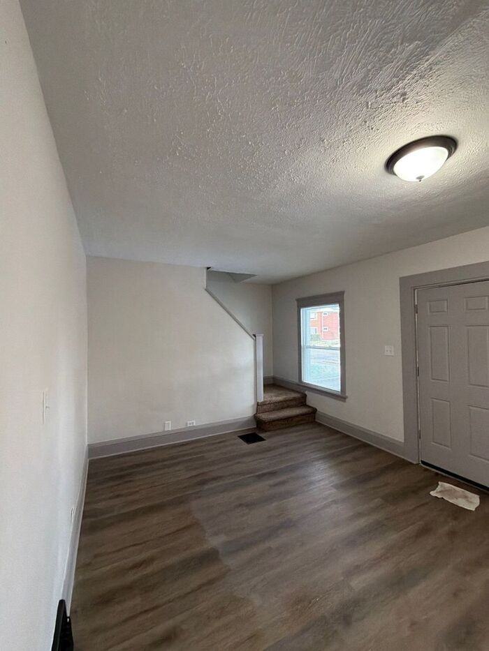 1927 Merl Ave - Photo 2 of 19