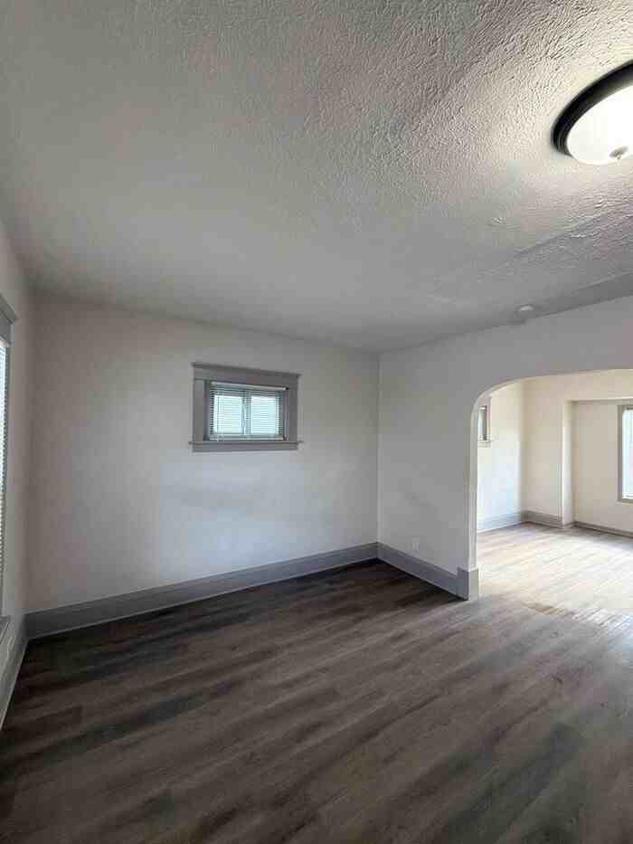 1927 Merl Ave - Photo 5 of 19