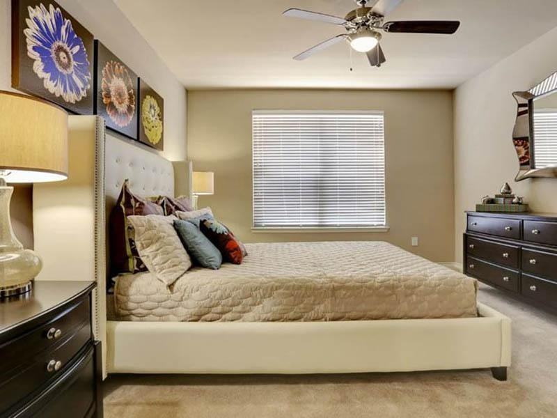 9701 Pearl St - Photo 2 of 15