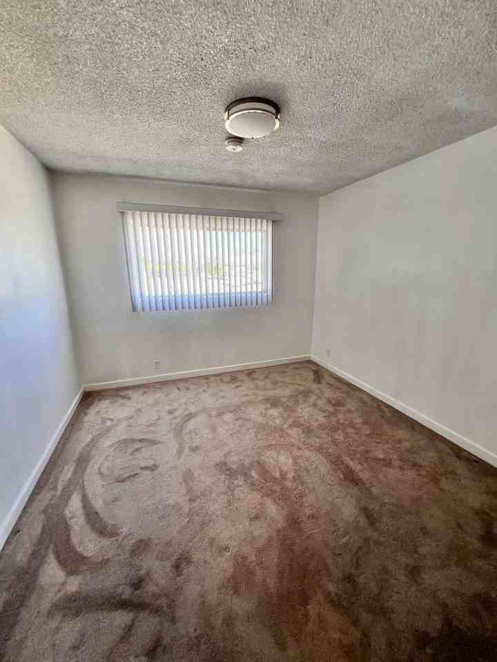 5434 Sierra Vista Ave - Photo 5 of 10