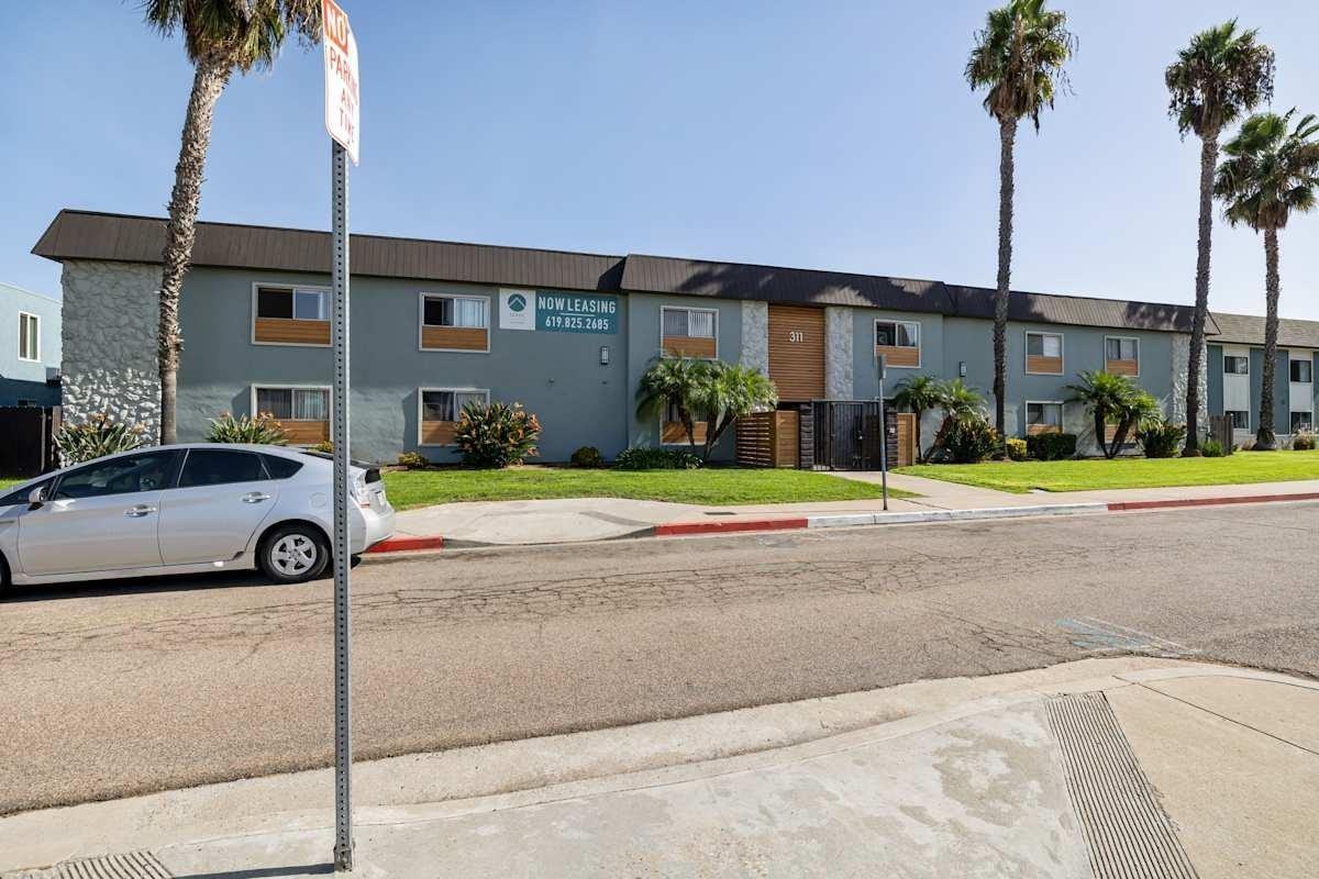 437 E Park Ave - Photo 7 of 21