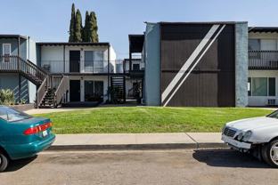 437 E Park Ave - Photo 1 of 1