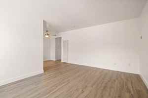 featured image of 437 E Park Ave