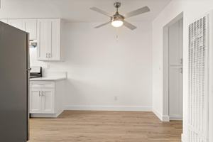 featured image of 437 E Park Ave