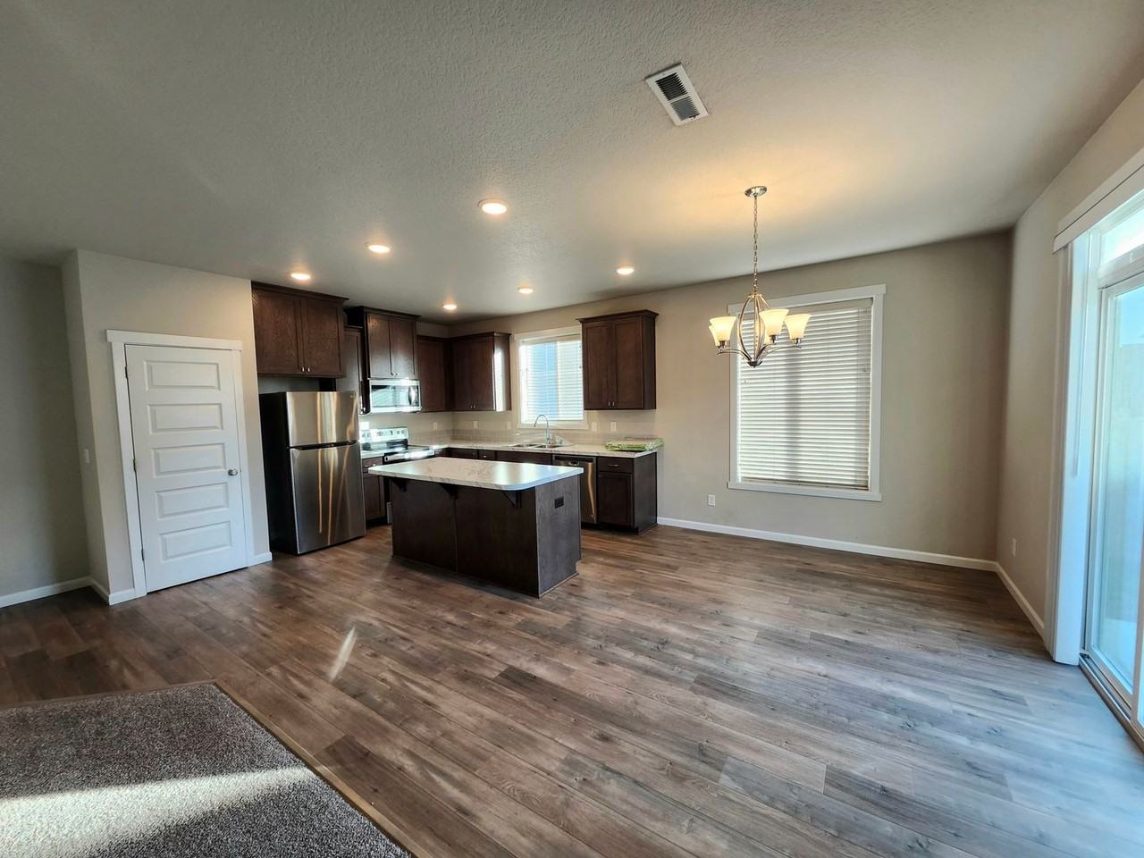 8203 Ballard Loop - Photo 5 of 19