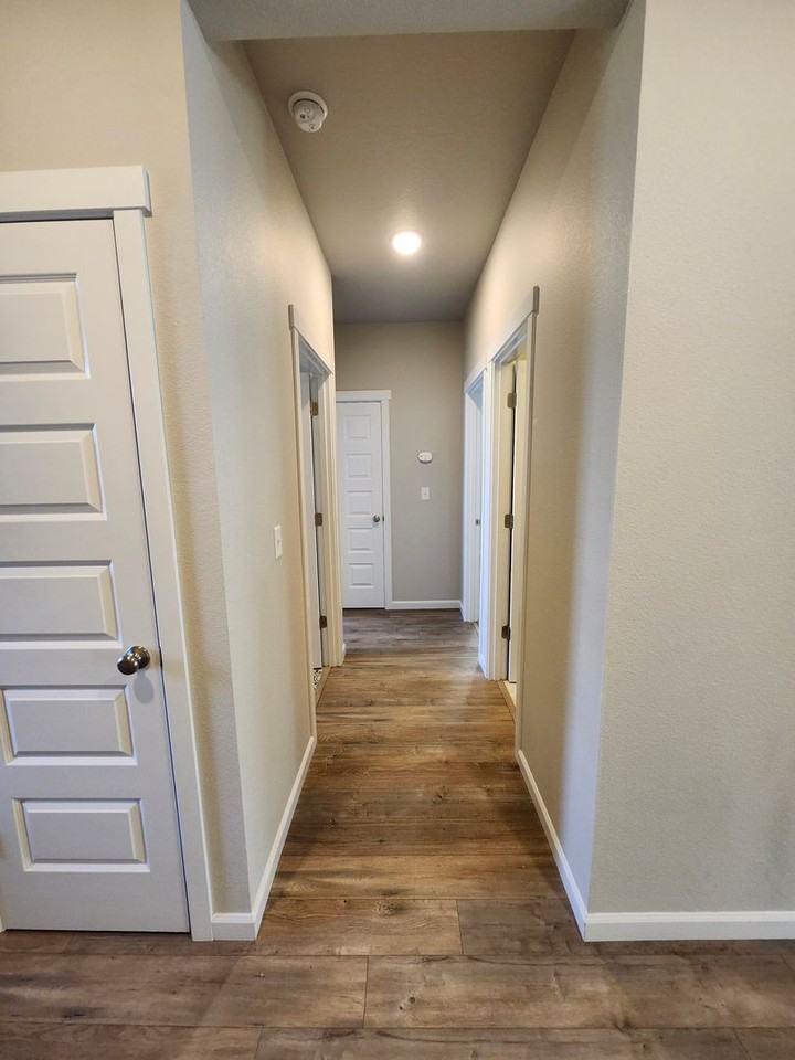 8203 Ballard Loop - Photo 7 of 19